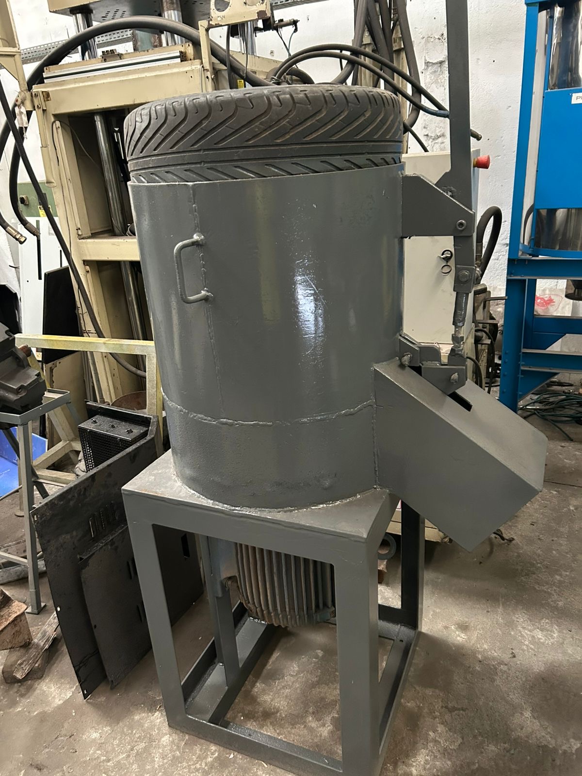 Aglutinador 120 litros com motor de 30cv